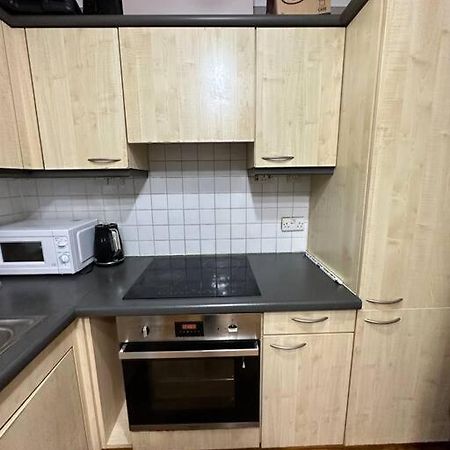 A 2 Standard Bedrooms Flat London Eksteriør bilde